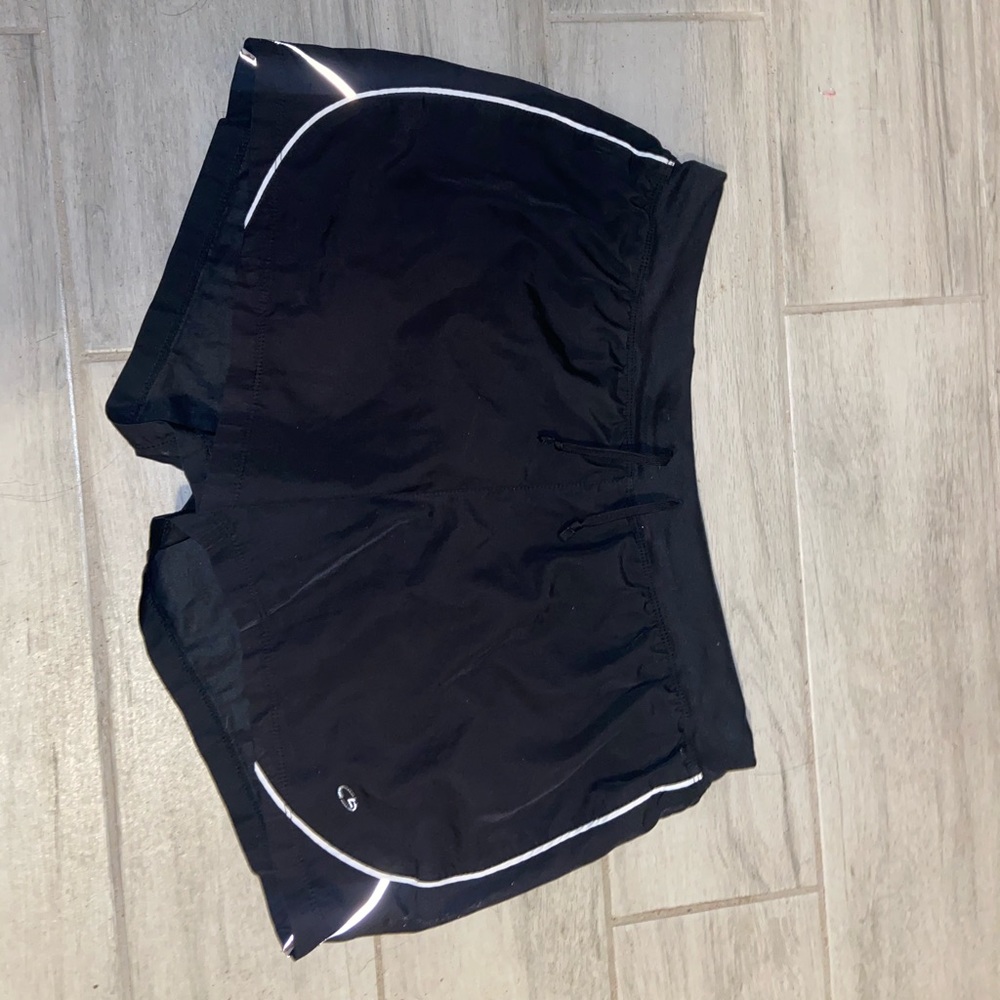 Champion shorts ! W spandex